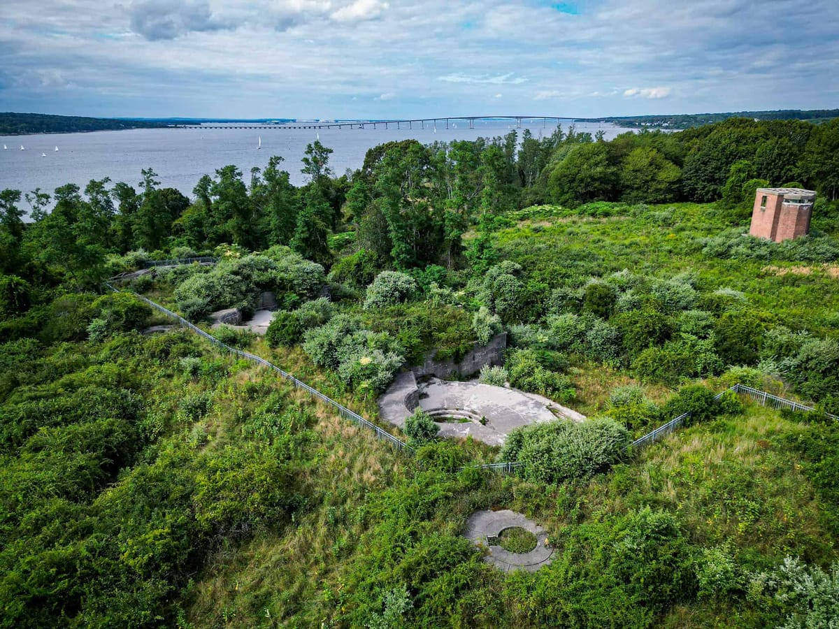 Battery Mitchell (Dutch Island, RI)